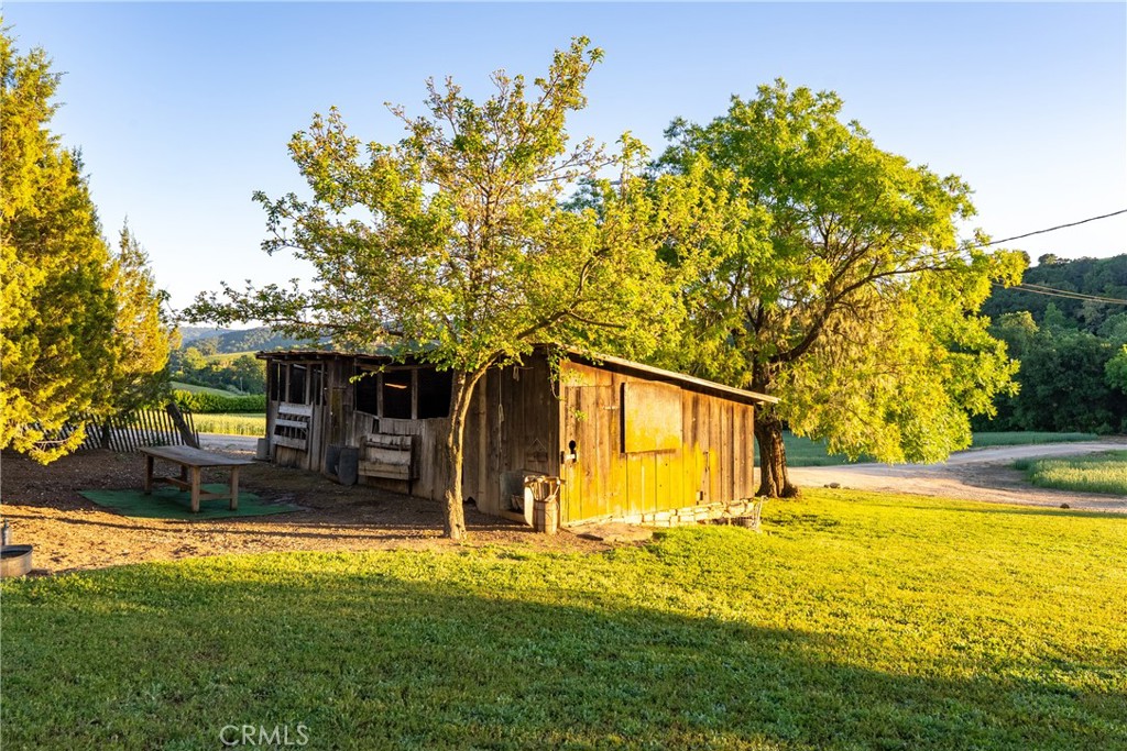 5250 , 5260 Vineyard Property Photo 61