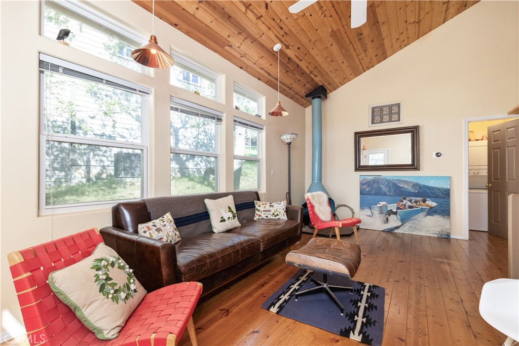 2488 Captains Walk Property Photo 15