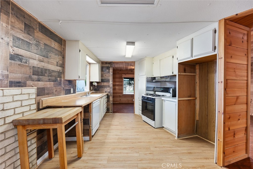 30751 Sharp Property Photo 24