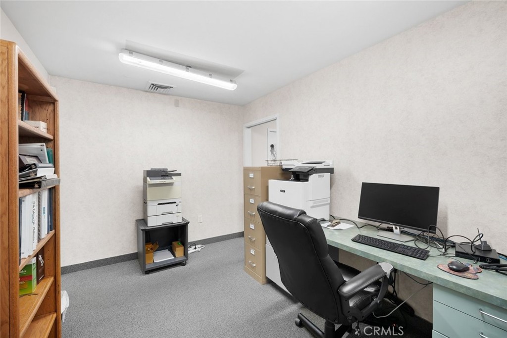 1050 Las Tablas Road 5 Property Photo 4