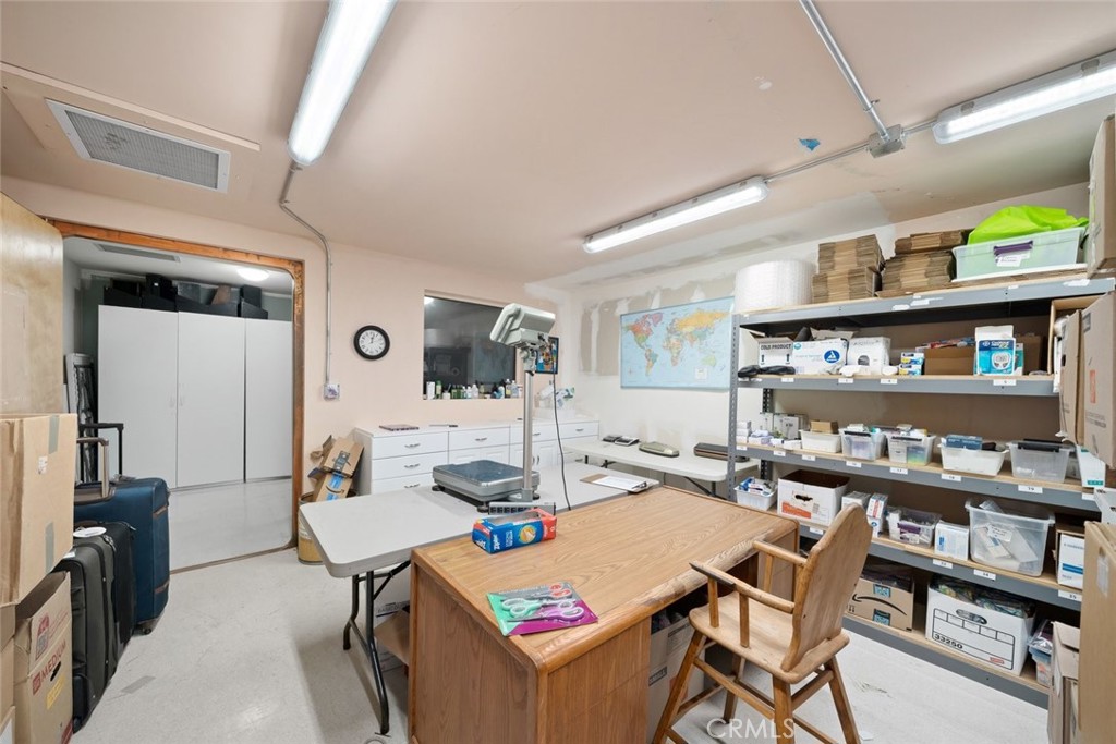 1050 Las Tablas Road 5 Property Photo 11
