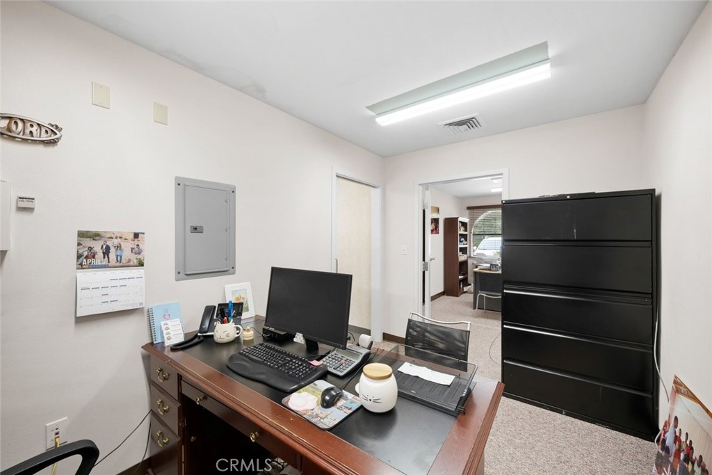 1050 Las Tablas Road 5 Property Photo 13