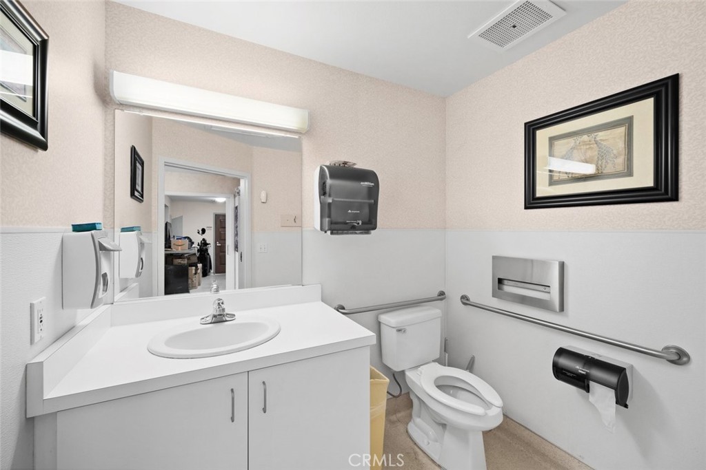 1050 Las Tablas Road 5 Property Photo 14