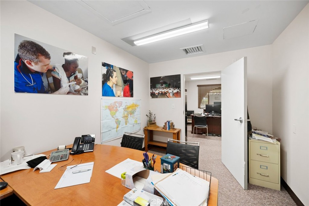 1050 Las Tablas Road 5 Property Photo 16