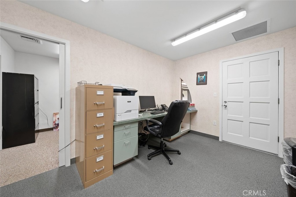 1050 Las Tablas Road 5 Property Photo 17