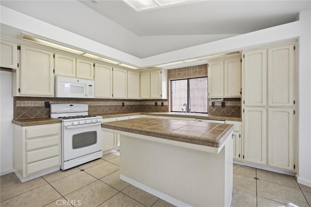 11513 Jenlee Property Photo 13