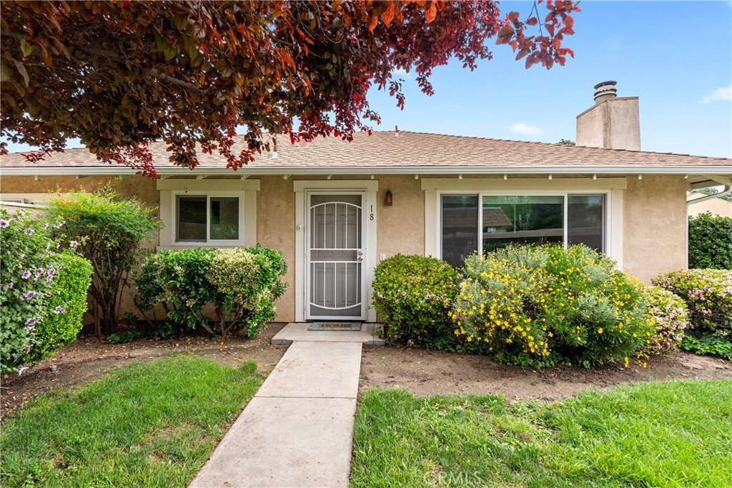 18 Flag Way Property Photo 2