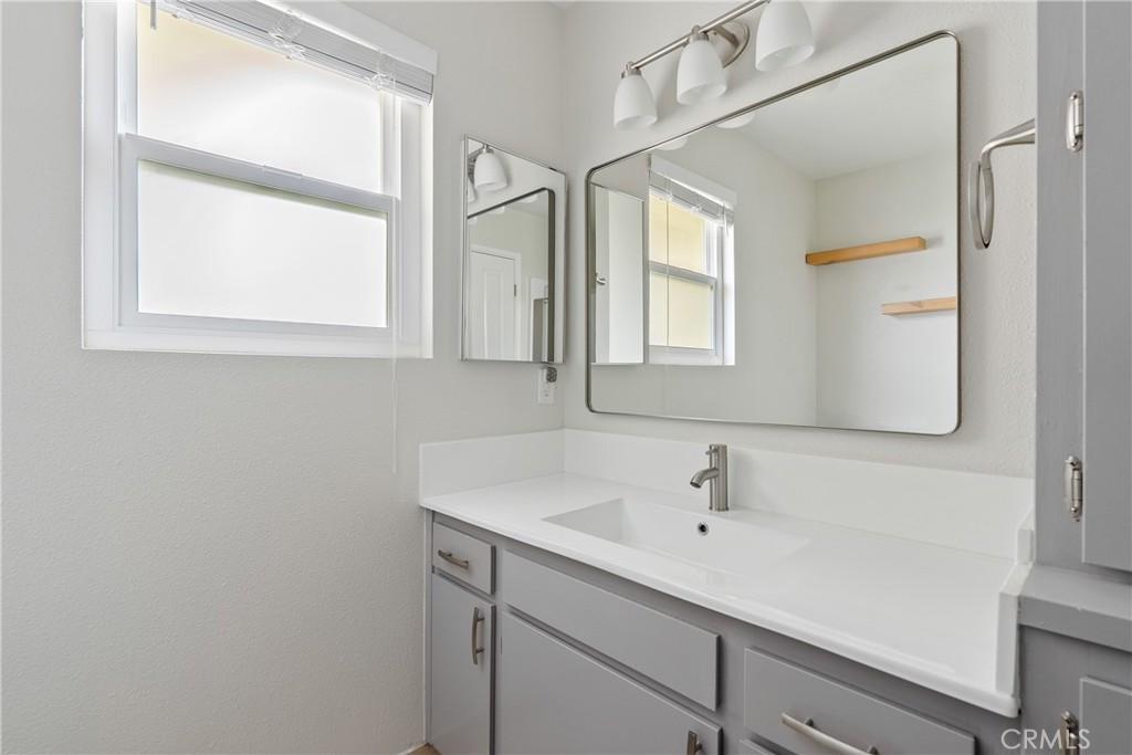 18 Flag Way Property Photo 17
