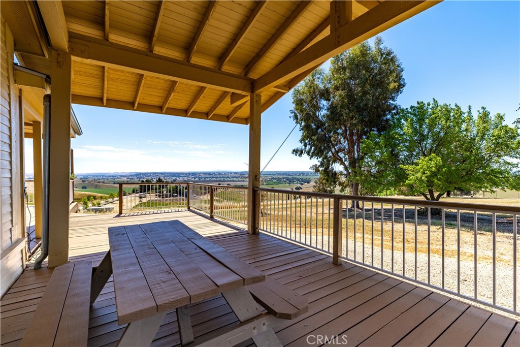 1876 Rancho Lomas Way Property Photo 4