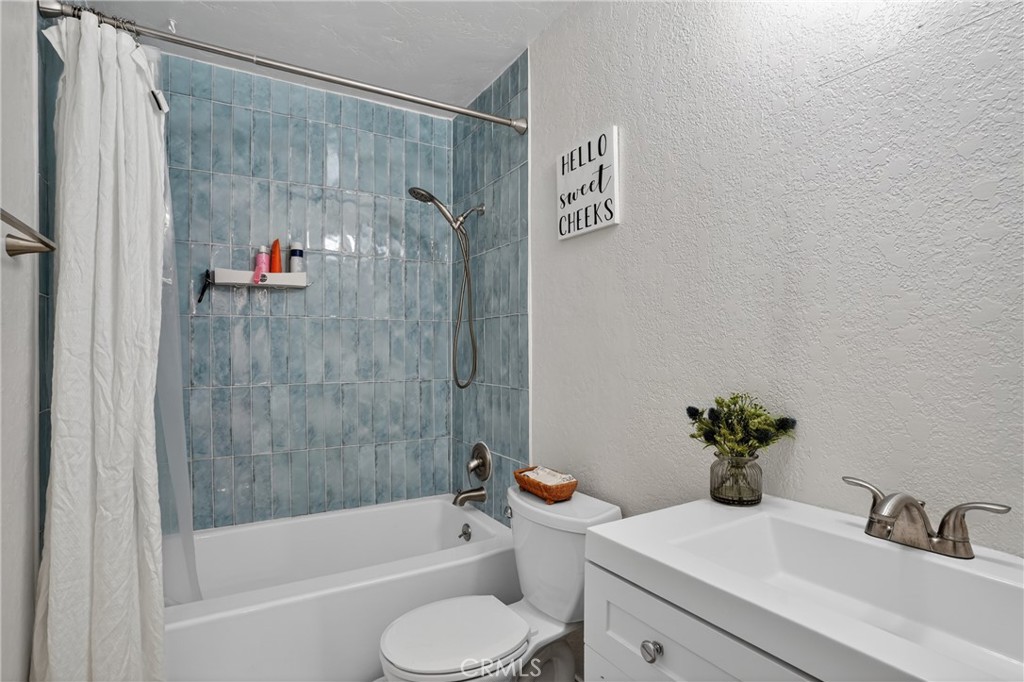 3332 Harbor Circle C Property Photo 11