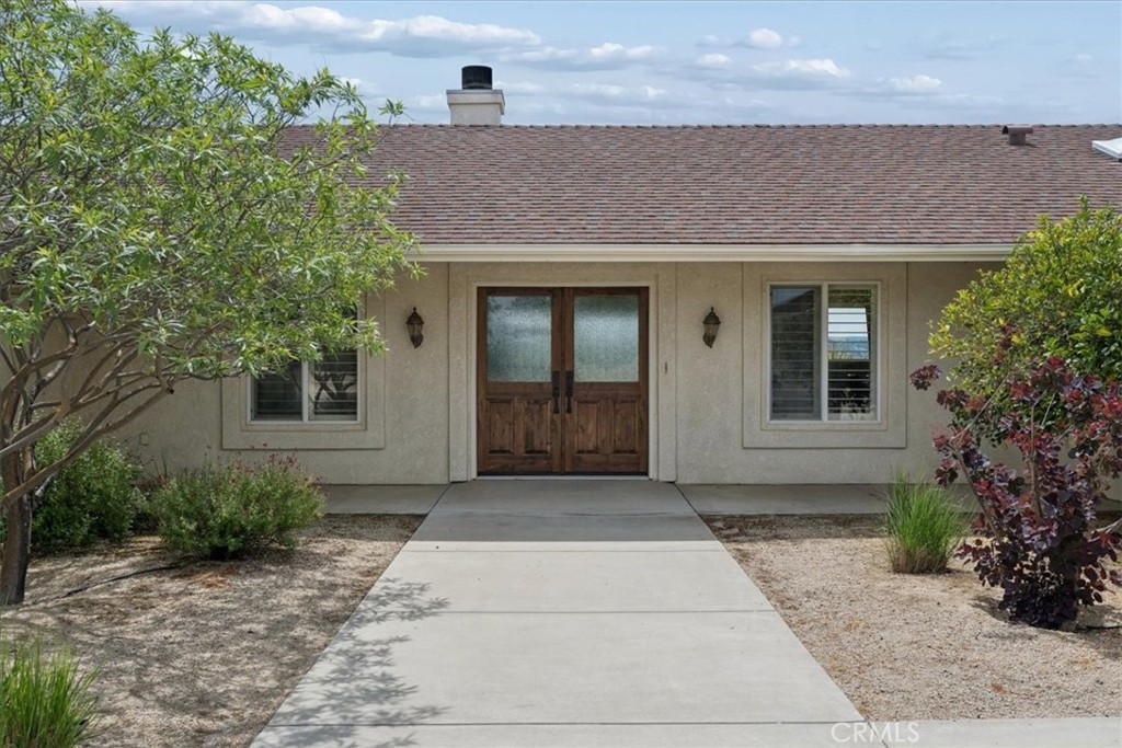 5565 High Ridge Property Photo 7