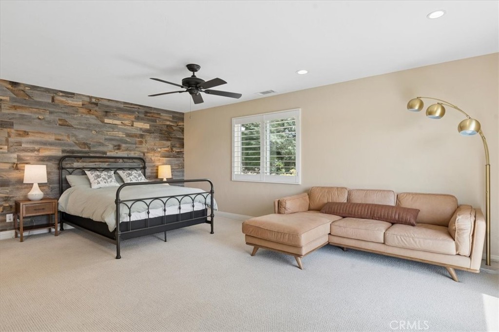 5565 High Ridge Property Photo 30