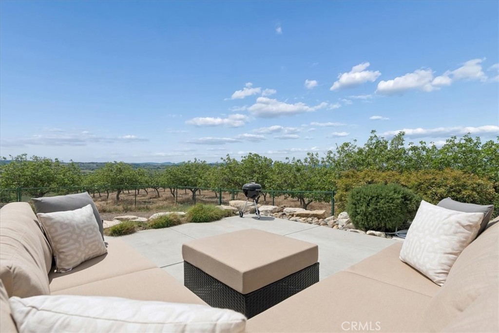 5565 High Ridge Property Photo 57