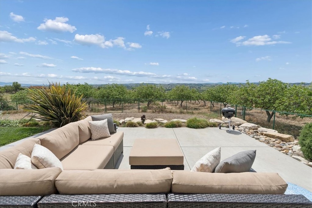 5565 High Ridge Property Photo 63