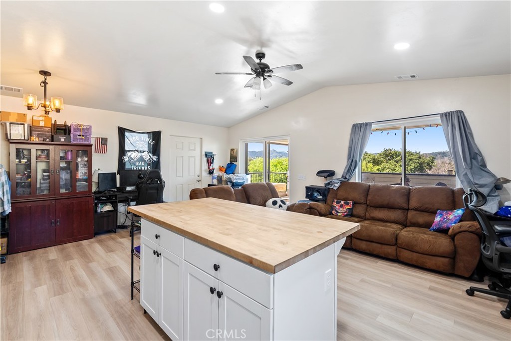 9755 Las Lomas Property Photo 7