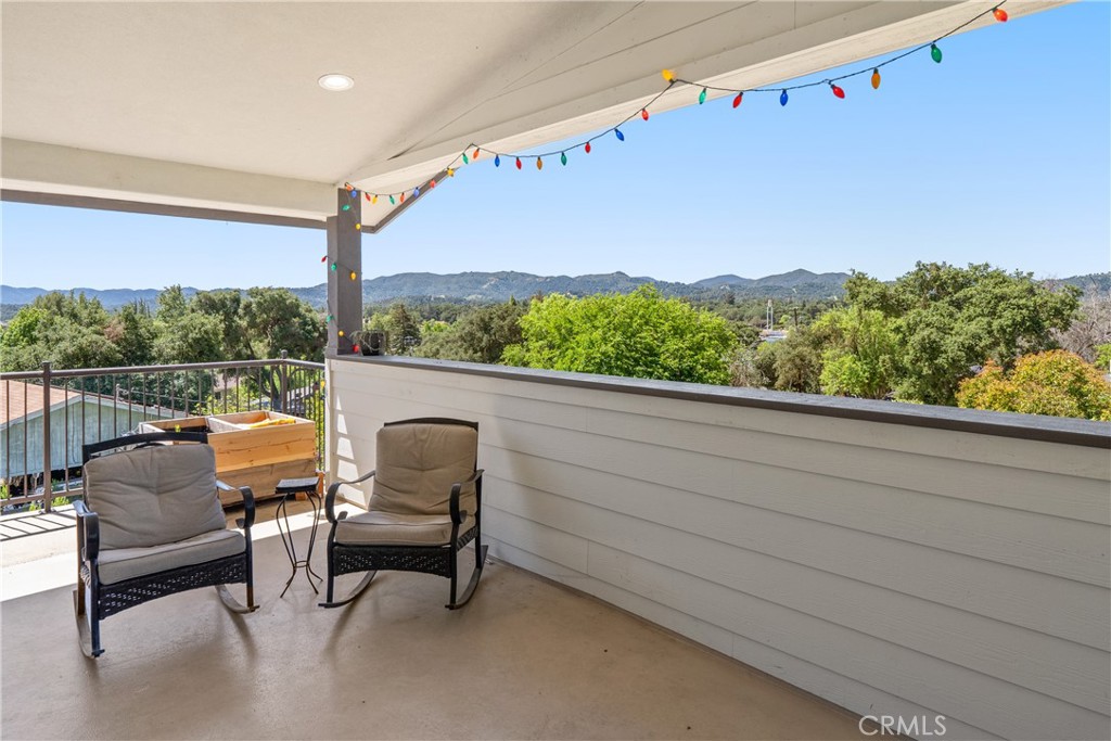 9755 Las Lomas Property Photo 18