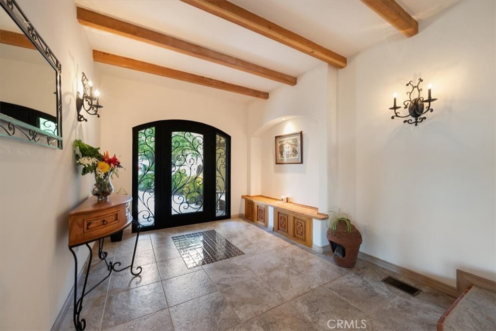 10662 Santa Ana Road Property Photo 13