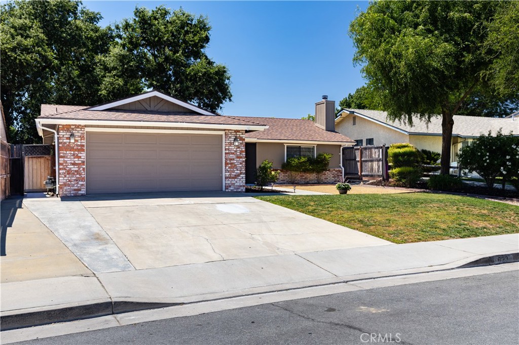 623 Nickerson Property Photo 3