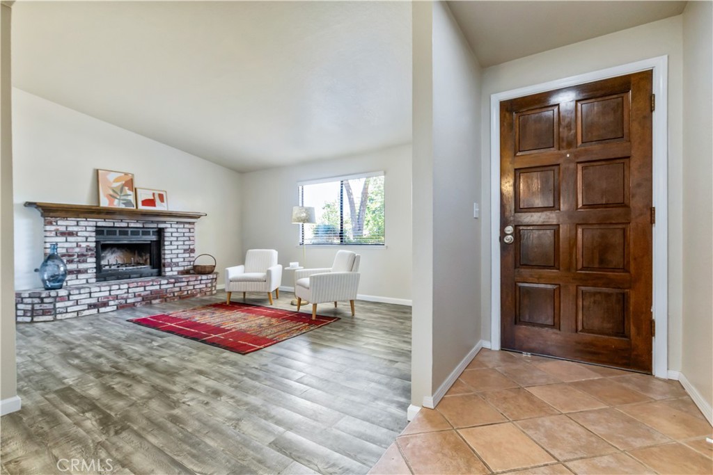 623 Nickerson Property Photo 6