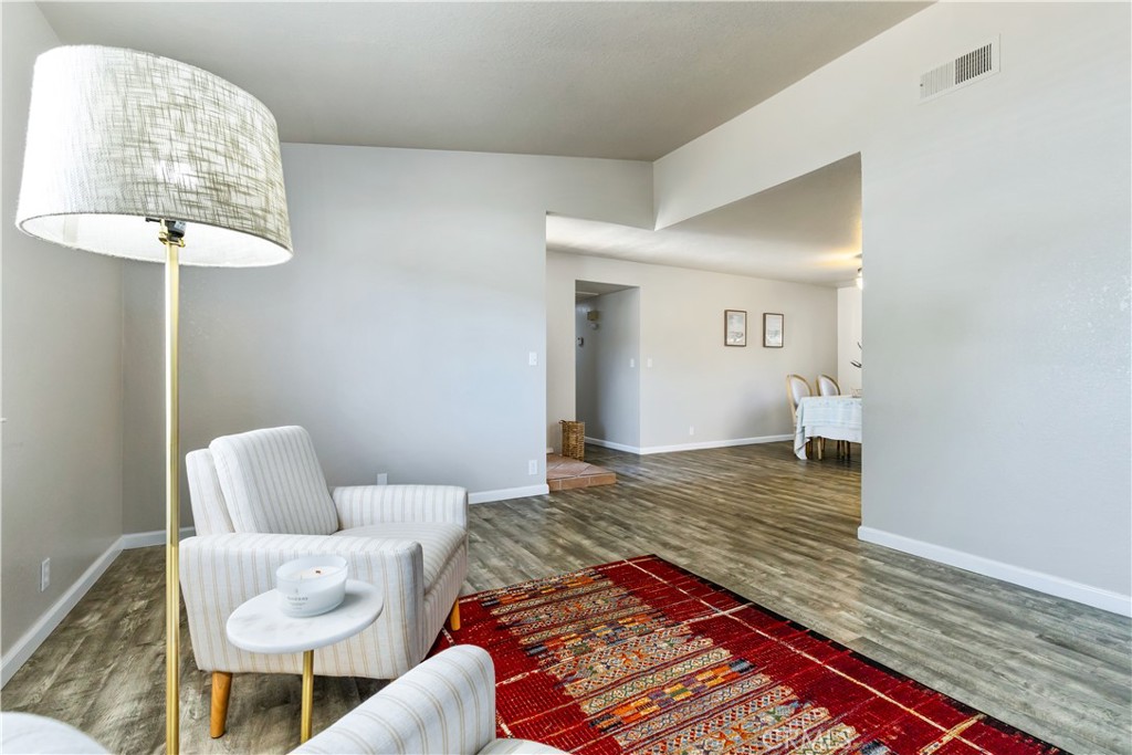 623 Nickerson Property Photo 10