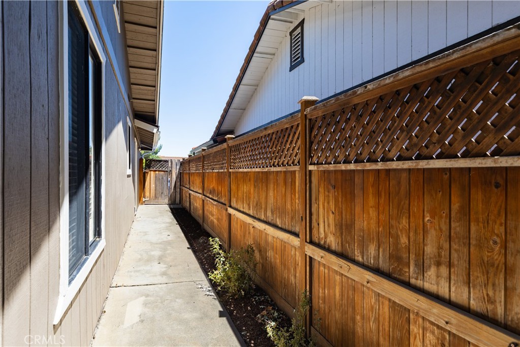 623 Nickerson Property Photo 39