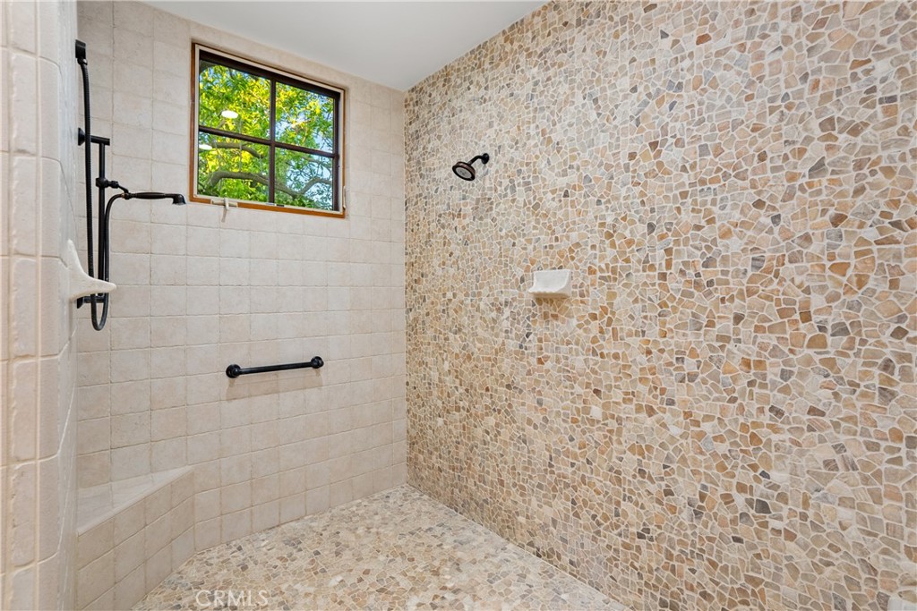 4550 Almond Property Photo 33