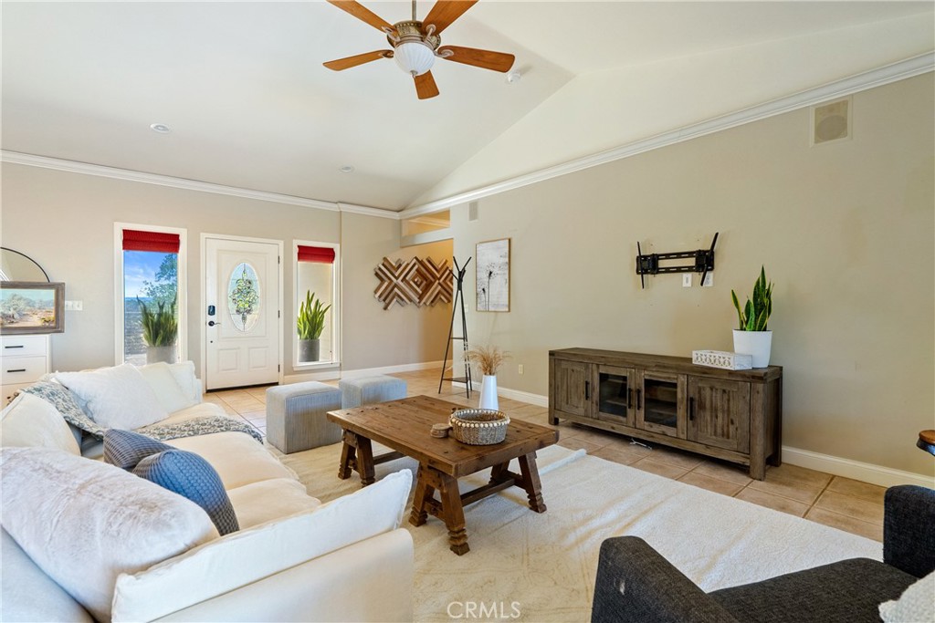 8580 Warren Property Photo 6