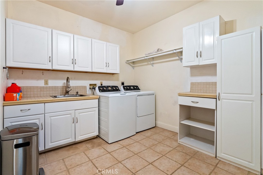 8580 Warren Property Photo 27