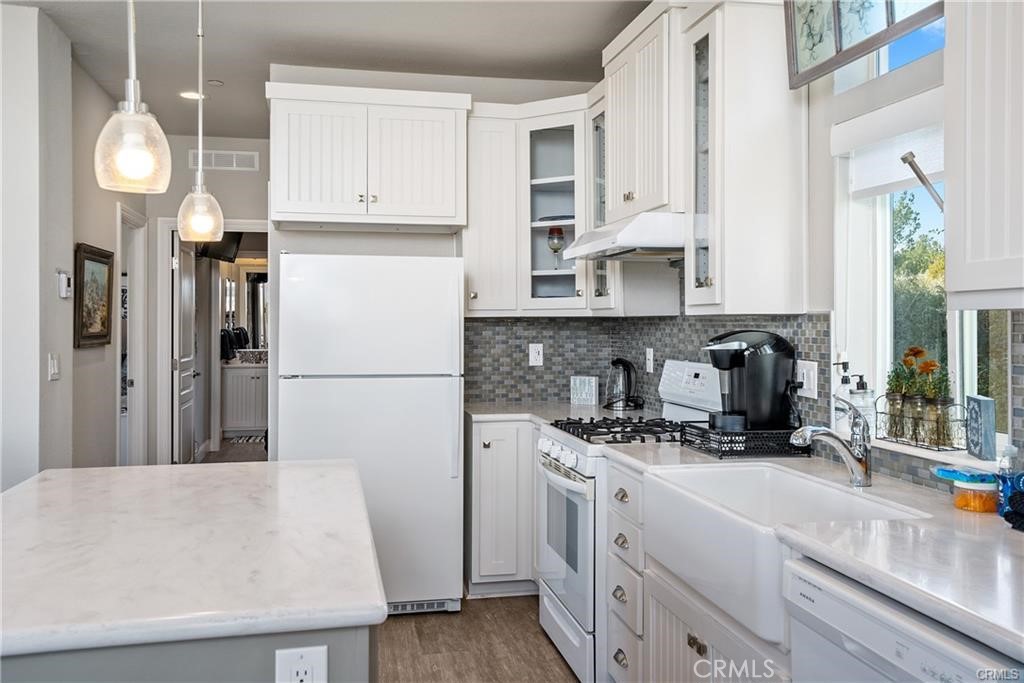8580 Warren Property Photo 45
