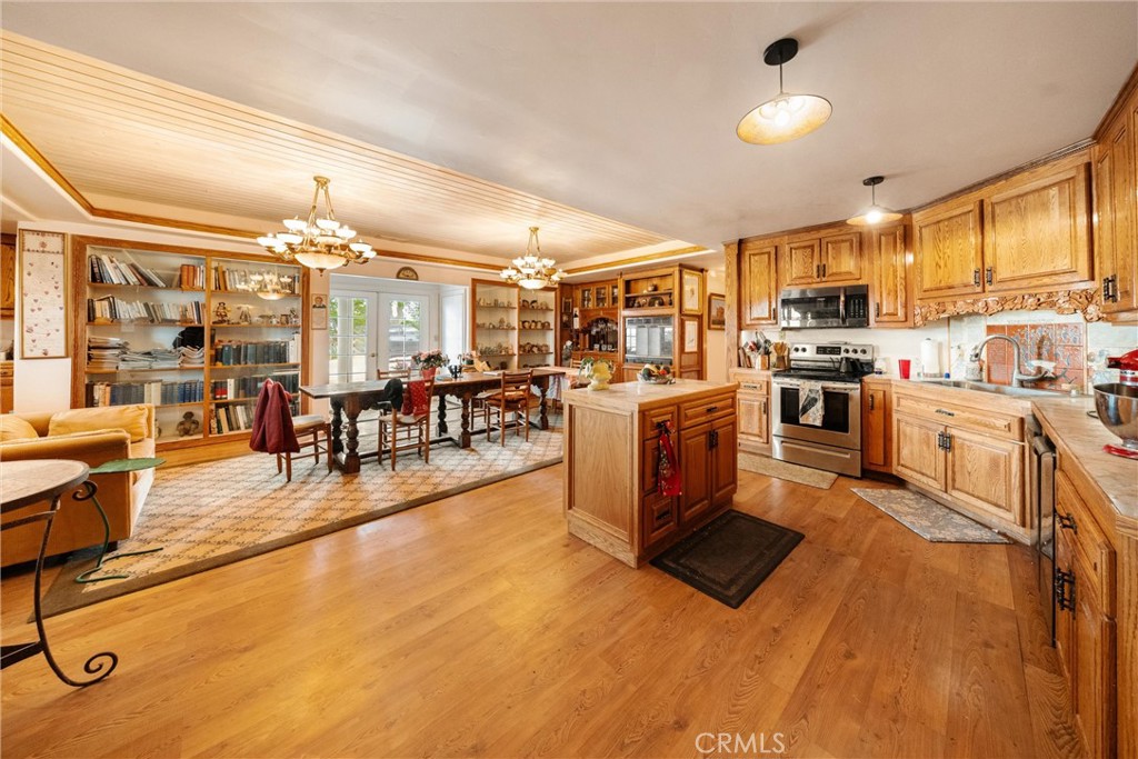 6685 El Pomar Drive Property Photo 17
