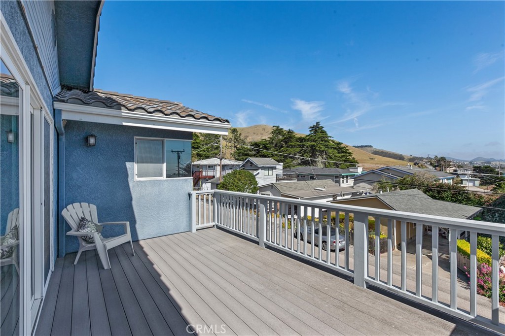 541 Yerba Buena Street Property Photo 12