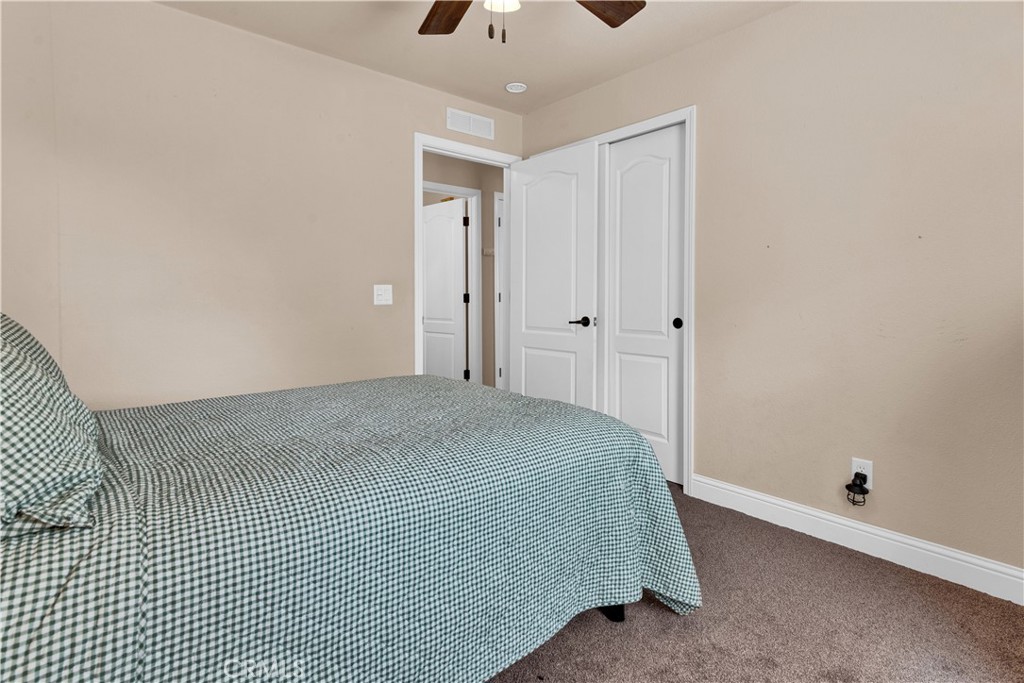 5005 E Highway 41 Property Photo 12