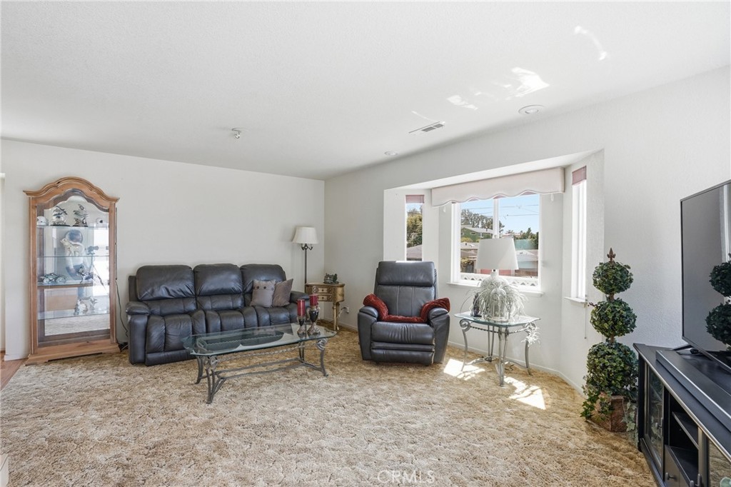 1850 Doris Ave Property Photo 8