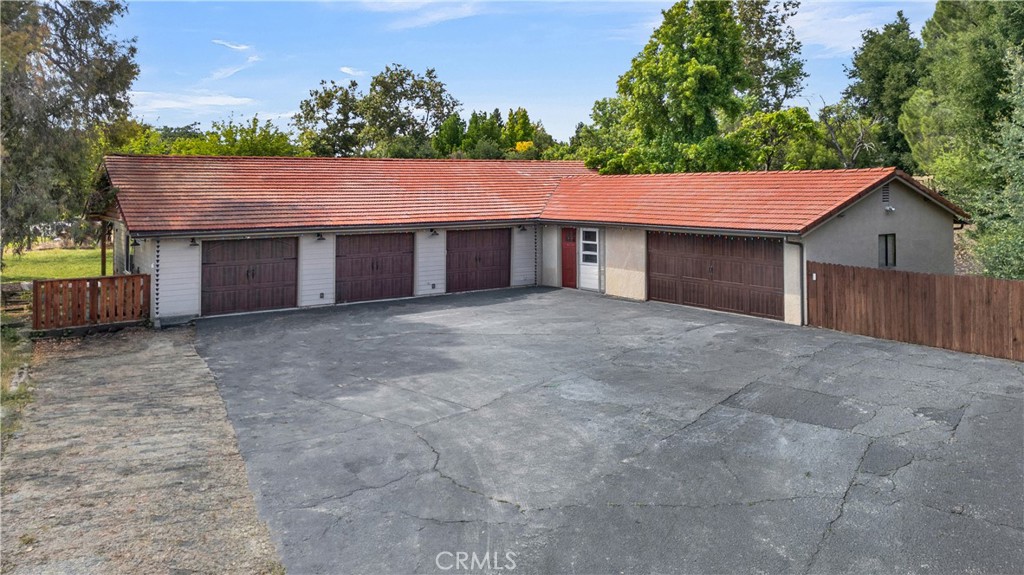 870 Peterson Ranch Property Photo 4