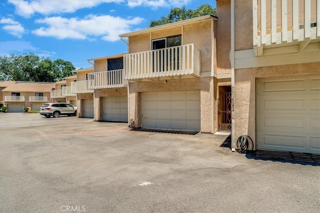12 Green Court Property Photo 2