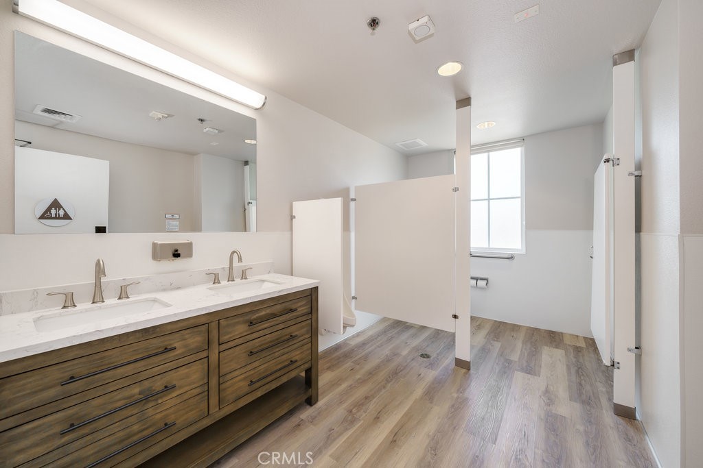 1224 Vine Property Photo 26