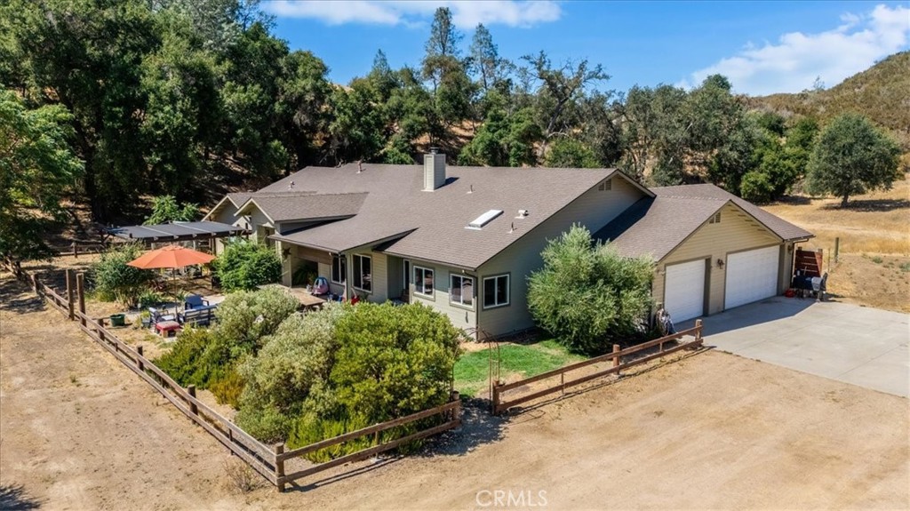 1575 Parkhill Road Property Photo 1