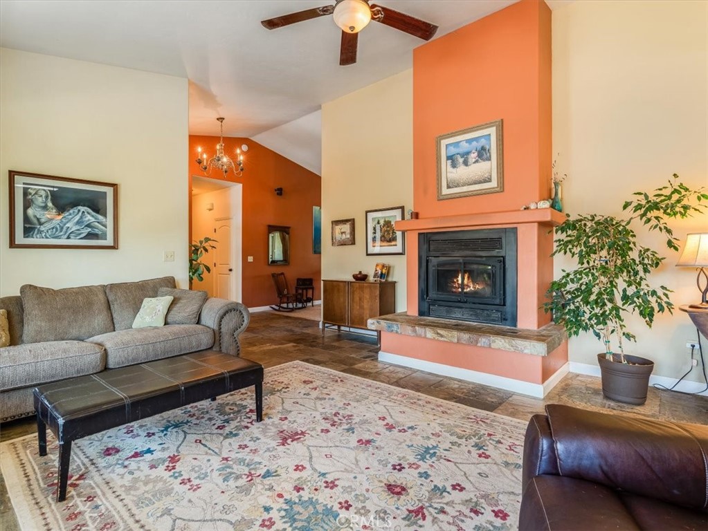 1575 Parkhill Road Property Photo 12