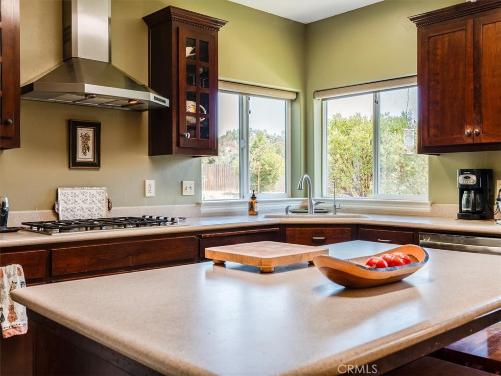 1575 Parkhill Road Property Photo 16