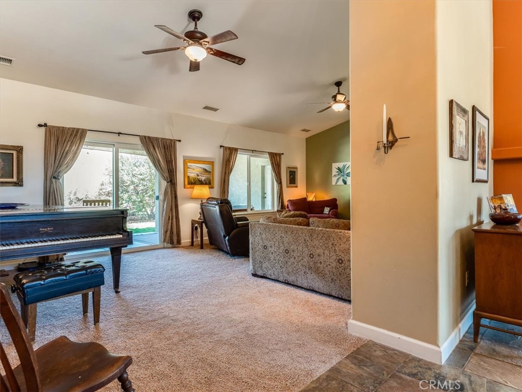 1575 Parkhill Road Property Photo 20