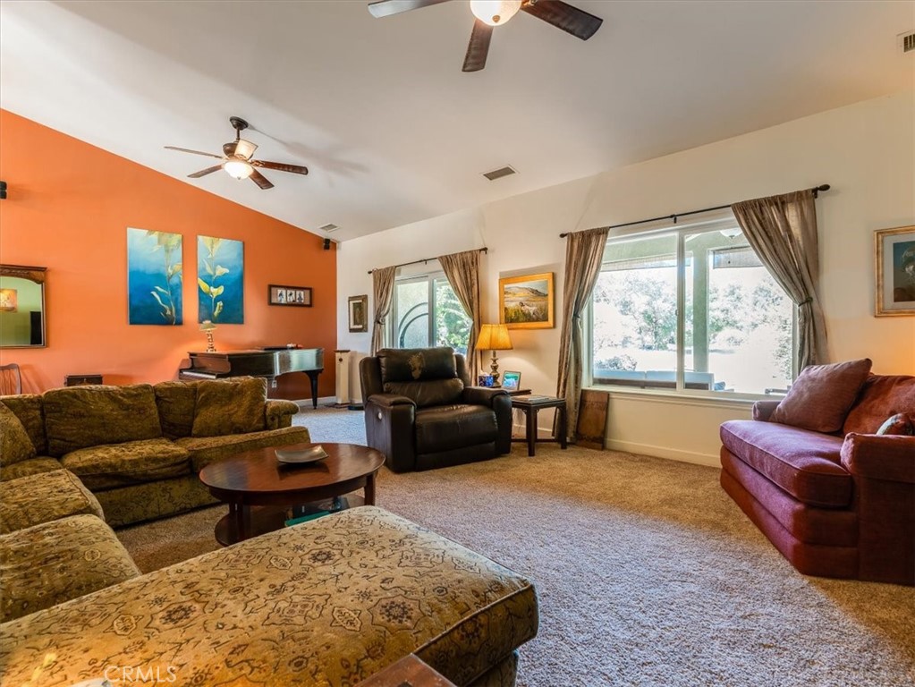 1575 Parkhill Road Property Photo 23