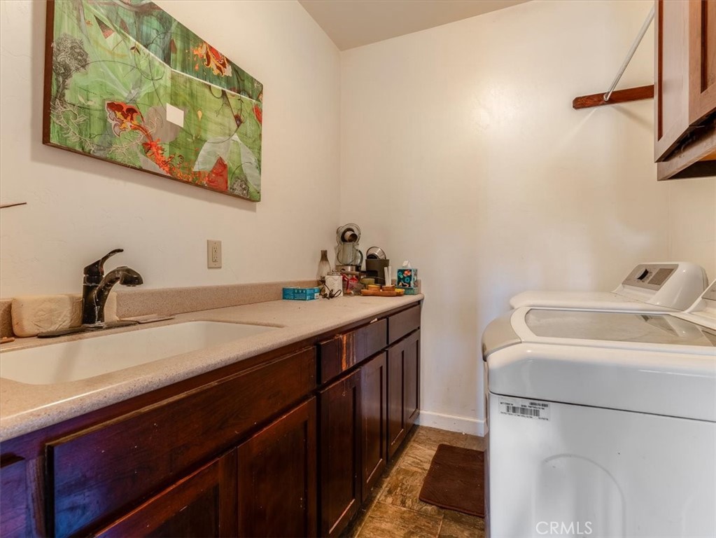 1575 Parkhill Road Property Photo 26