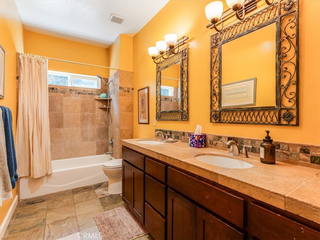 1575 Parkhill Road Property Photo 35