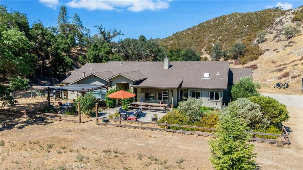 1575 Parkhill Road Property Photo 46