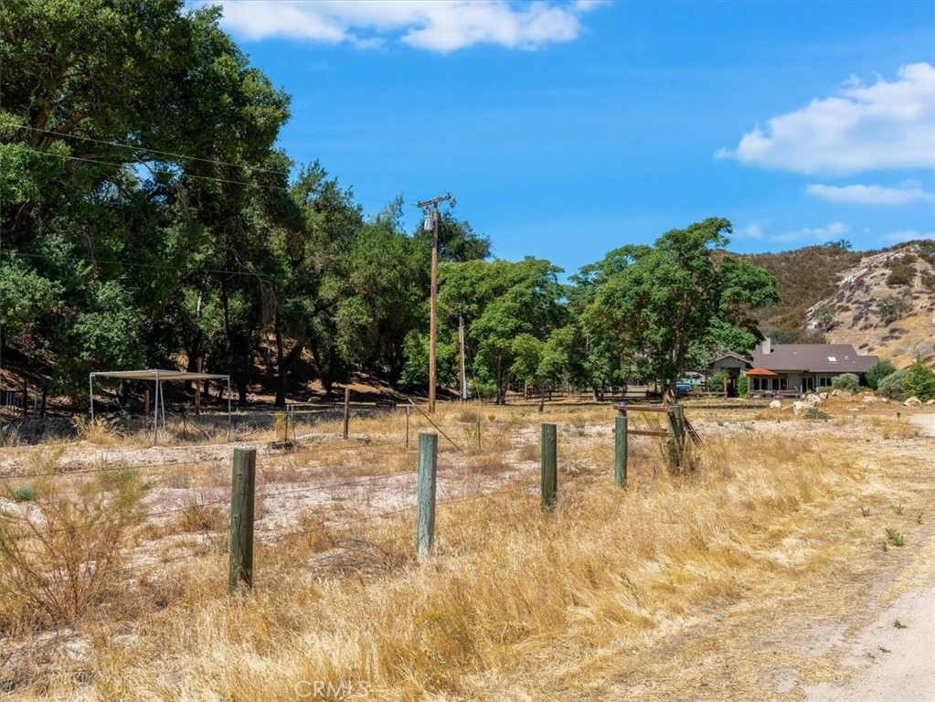 1575 Parkhill Road Property Photo 48