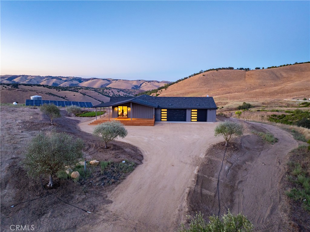 4475 Interlake Property Photo 4