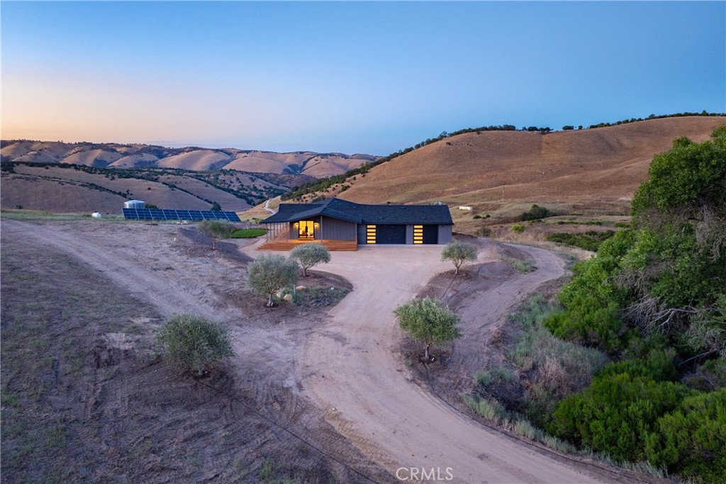 4475 Interlake Property Photo 7