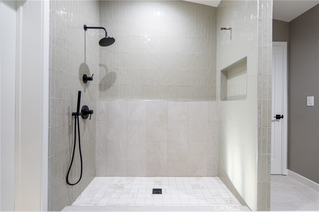 4475 Interlake Property Photo 34