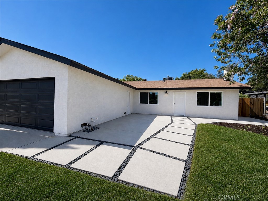 1107 Patricia Property Photo 2