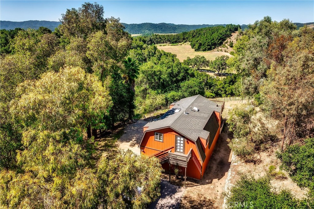 3180 Willow Creek Road Property Photo 6